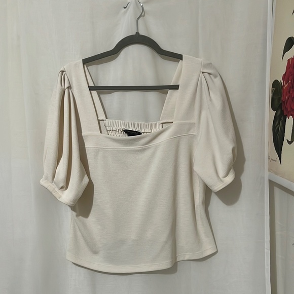 Banana Republic Cream Short Sleeve Short Top - Picture 1 of 5